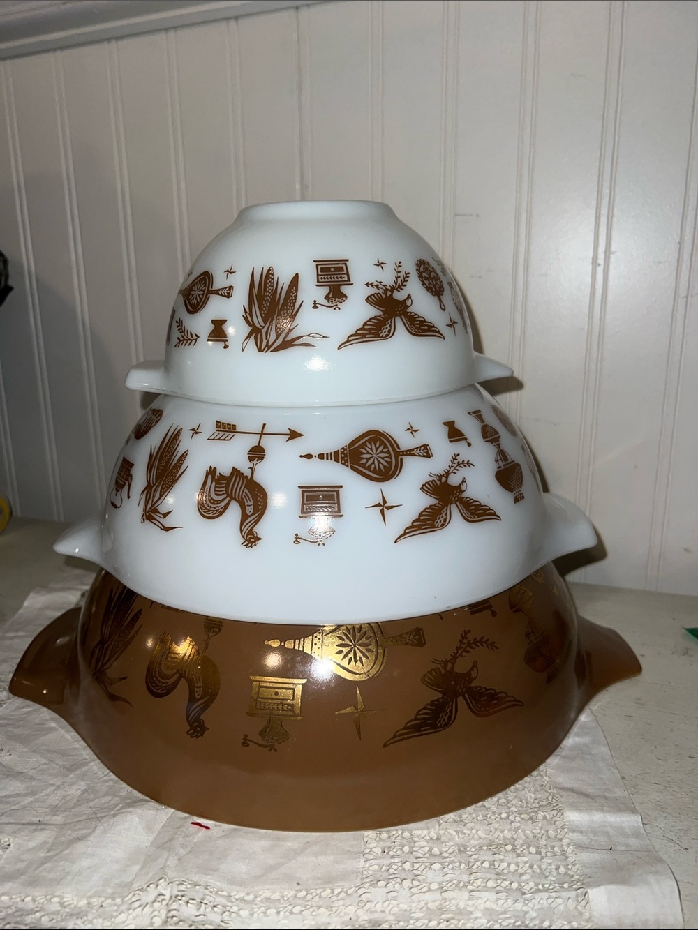 Vintage Pyrex Early American Cinderella mixing bowls 444 443 441